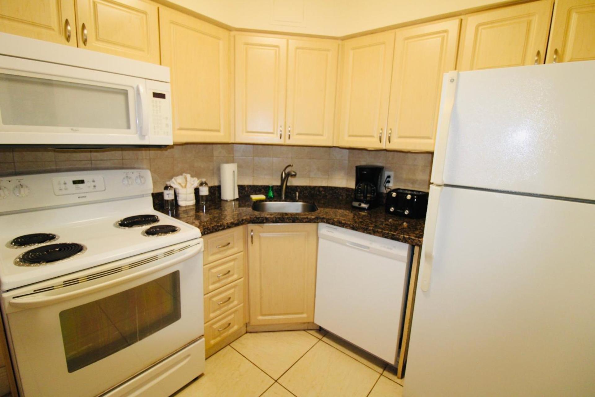 מיאמי ביץ' Alexander 1211 Beachfront Condo With Direct Beach Access, 2 Pools, Sauna, Gym מראה חיצוני תמונה